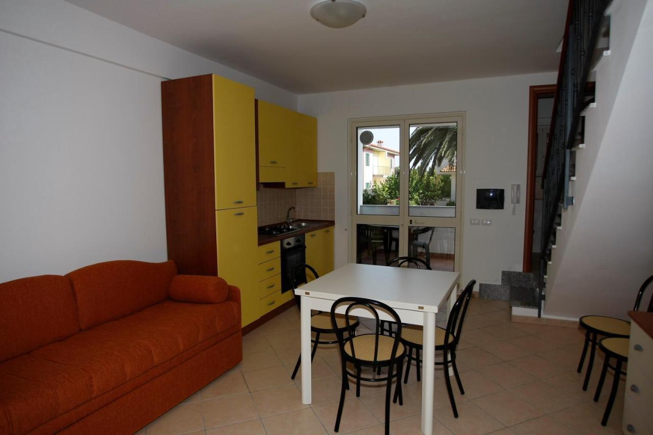 Residence Gualtieri Sant'Andrea Apostolo dello Ionio Exterior photo